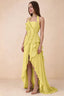 Vestido largo Celeste amarillo pastel con volantes plisados, cuello halter y abertura alta