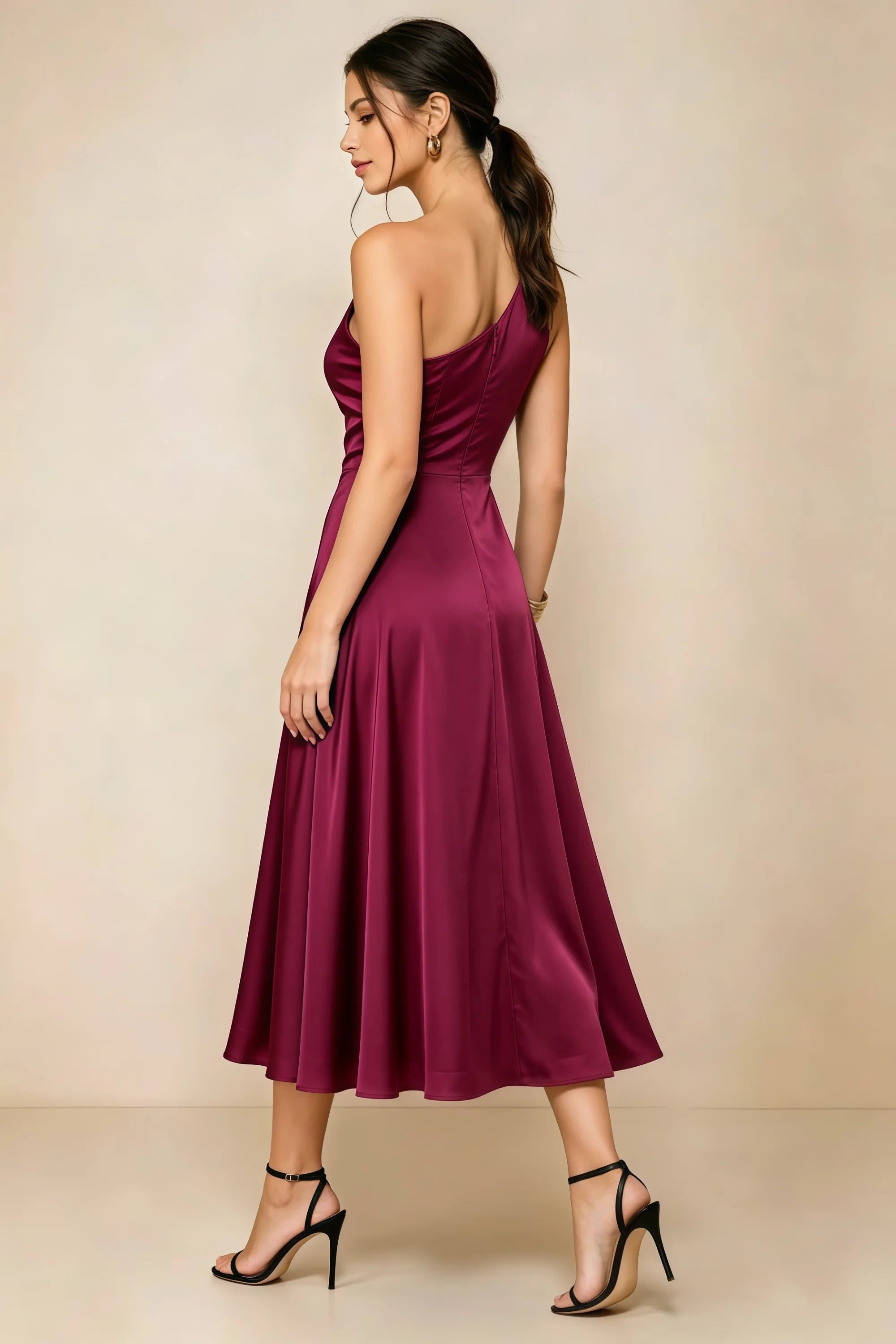 Alexa Burgundy Satin One Shoulder Midi Dress with Slit Imagen secundaria del producto