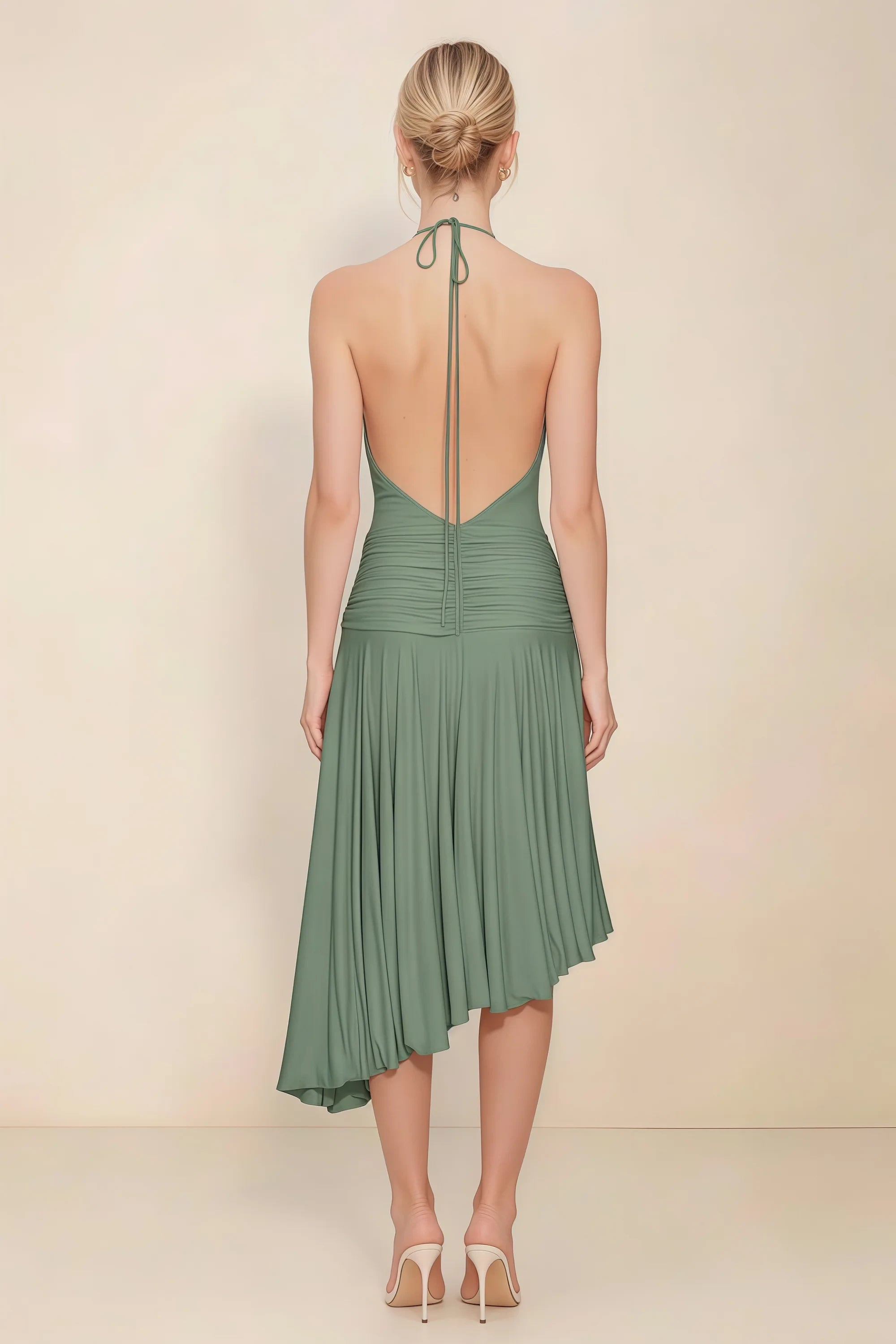 Amalia Eucalyptus Halter Asymmetric Hem Slinky Midi Dress Imagen secundaria del producto