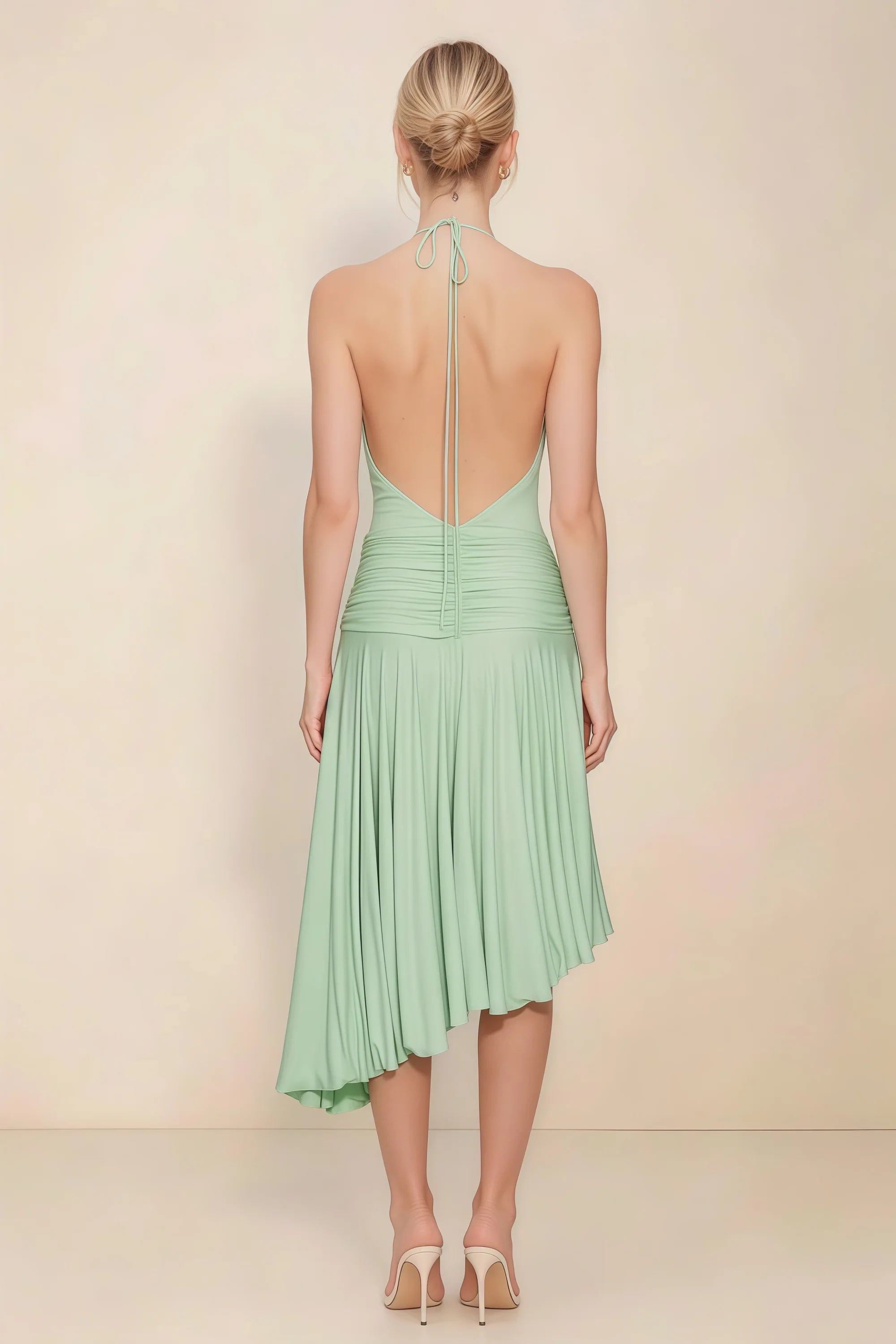 Amalia Sage Green Halter Asymmetric Hem Slinky Midi Dress Imagen secundaria del producto