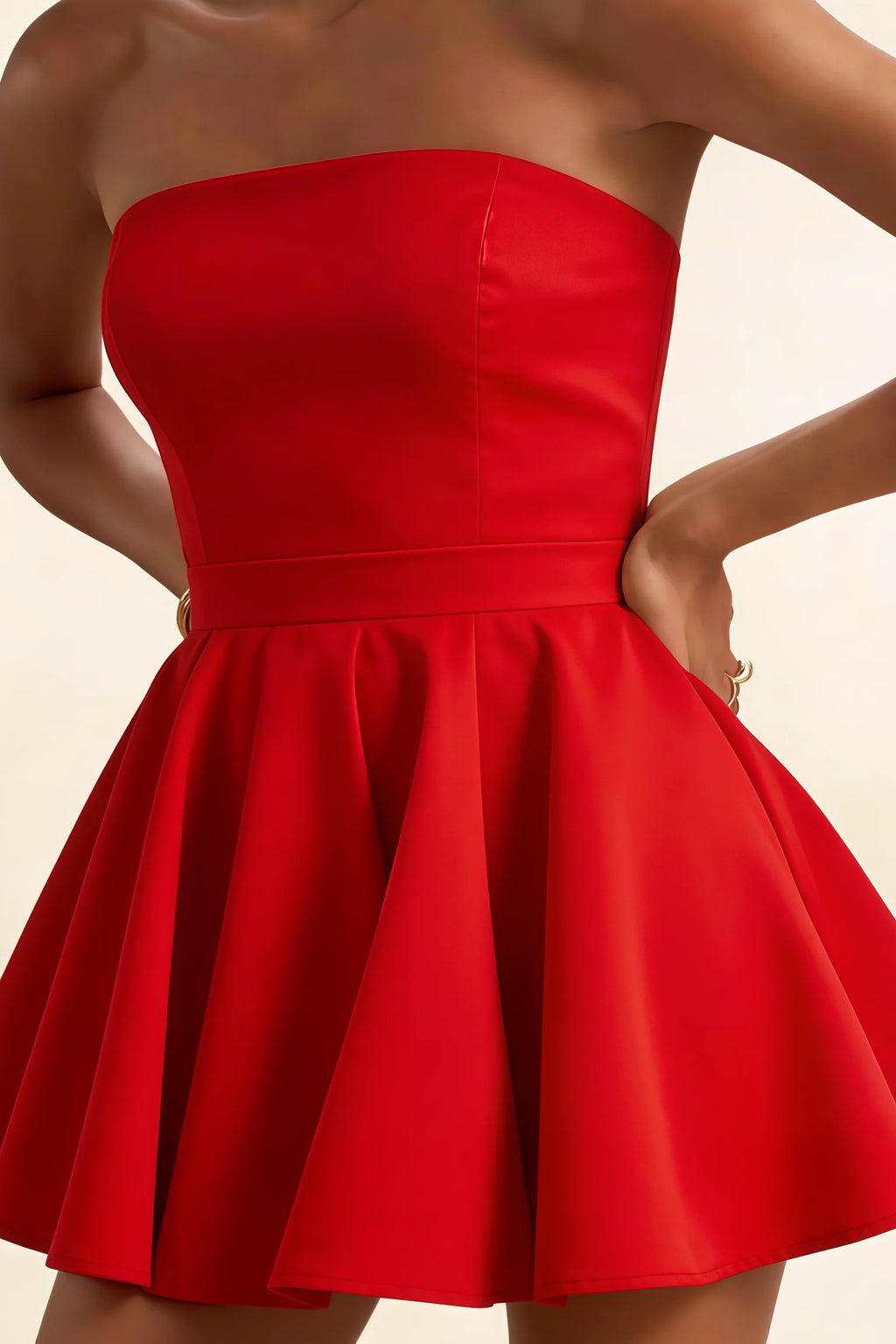 Close-Up Detail of LVLVS Red Catherine Bandeau Dress - High-Quality Bonded Crepe Fabric for Classy Evening Dinners