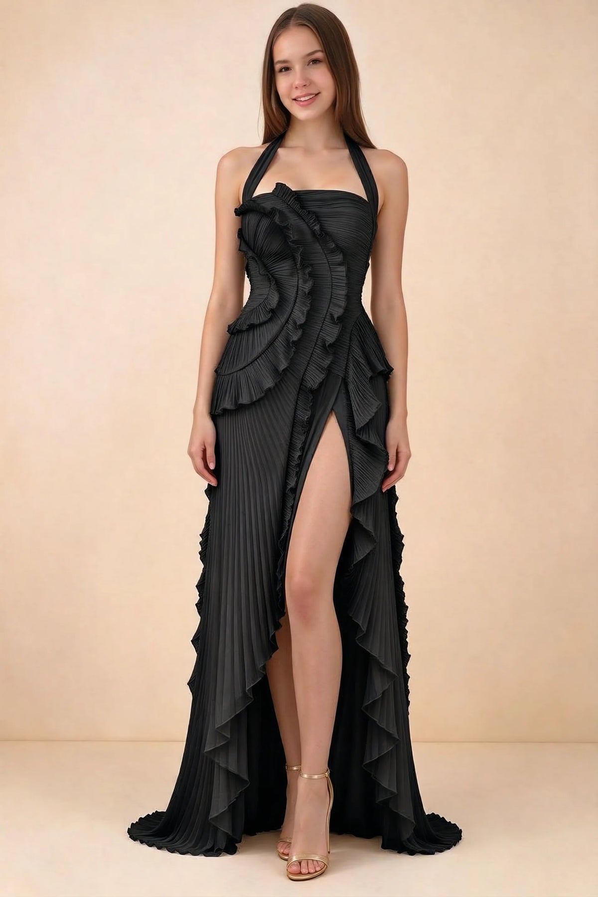 Vestido largo Celeste negro plisado con volantes, cuello halter y abertura alta