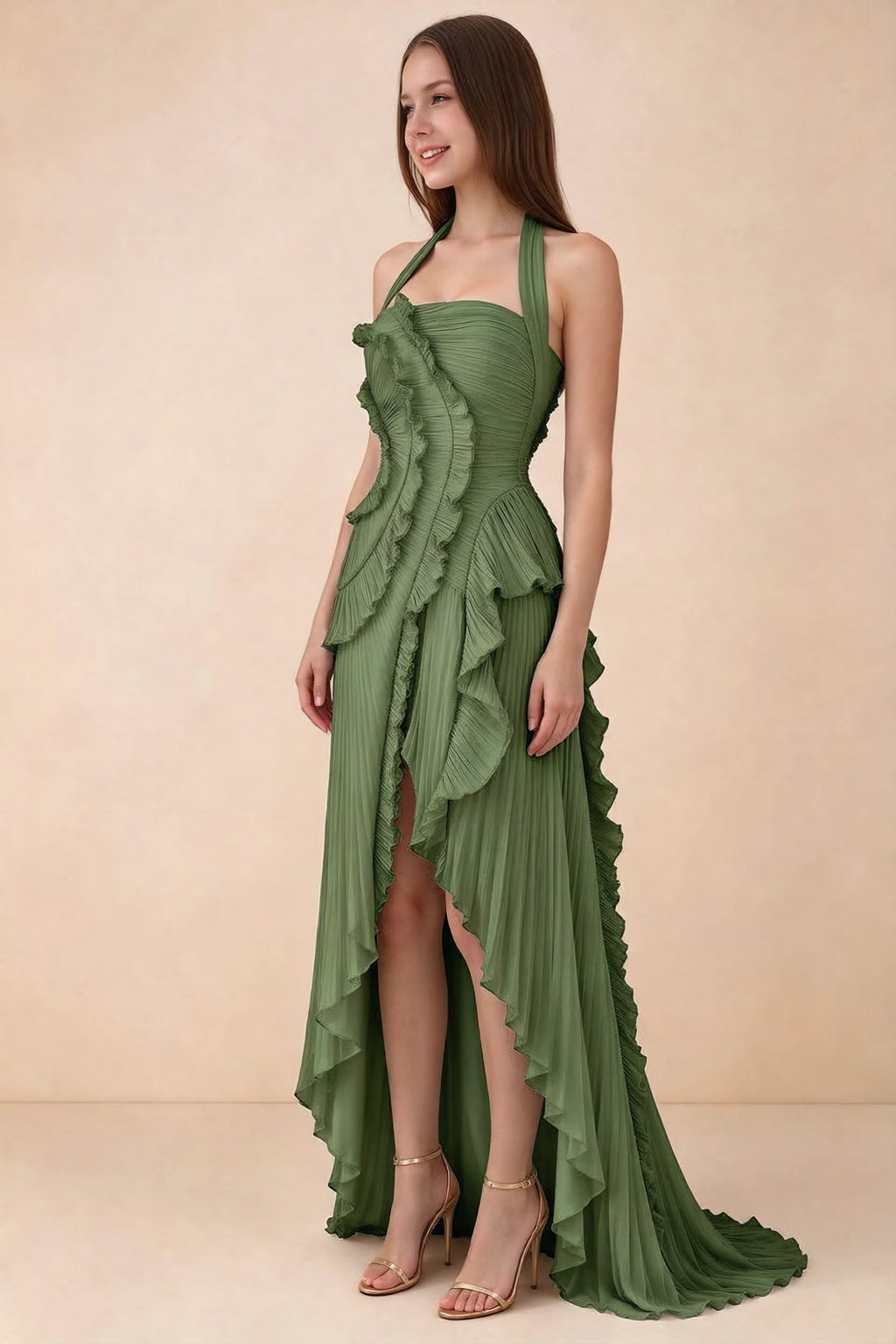 Vestido largo Celeste verde oliva plisado con volantes, cuello halter y abertura alta