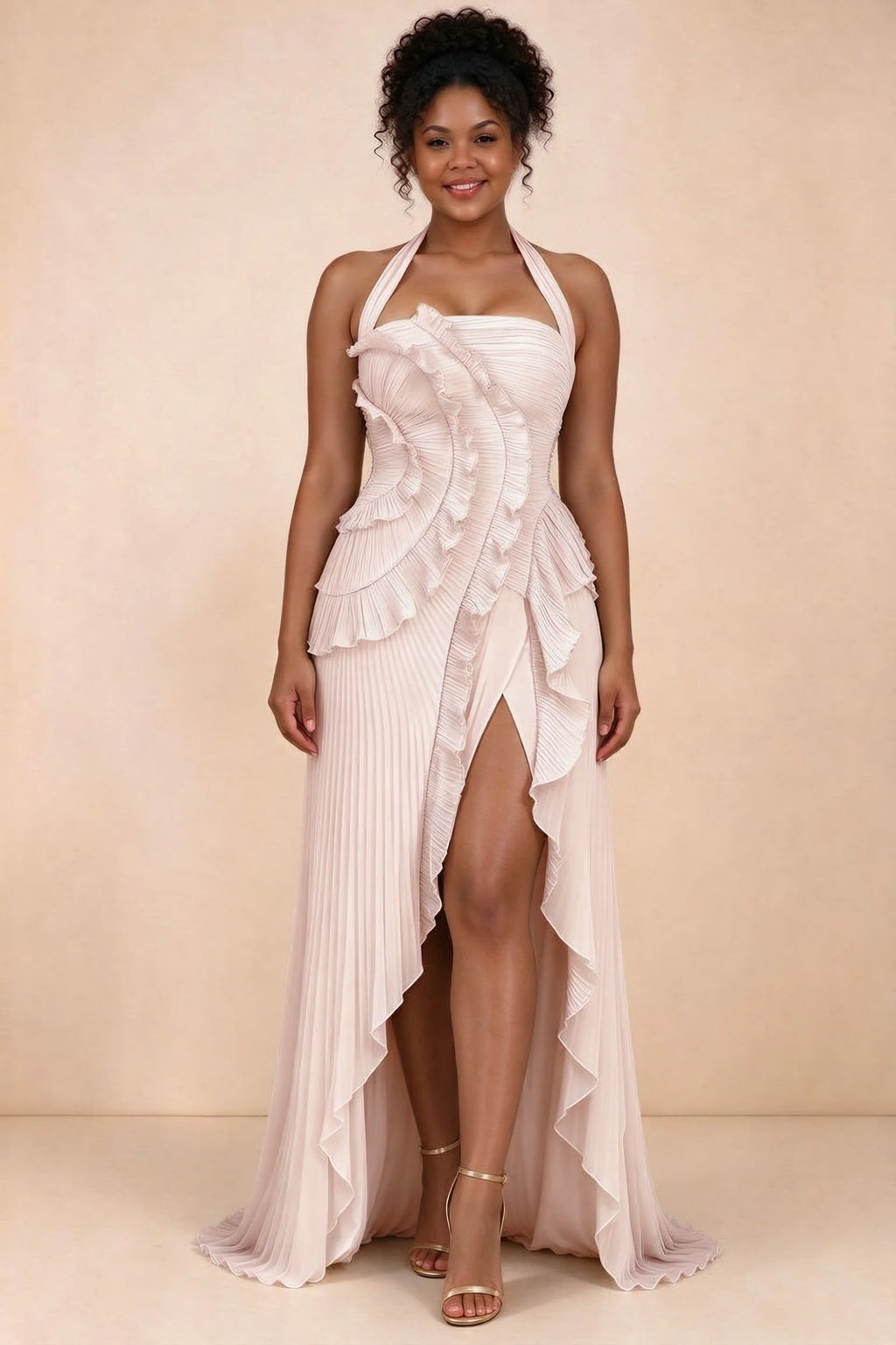 Vestido largo Celeste rosa empolvado con volantes plisados, cuello halter y abertura alta