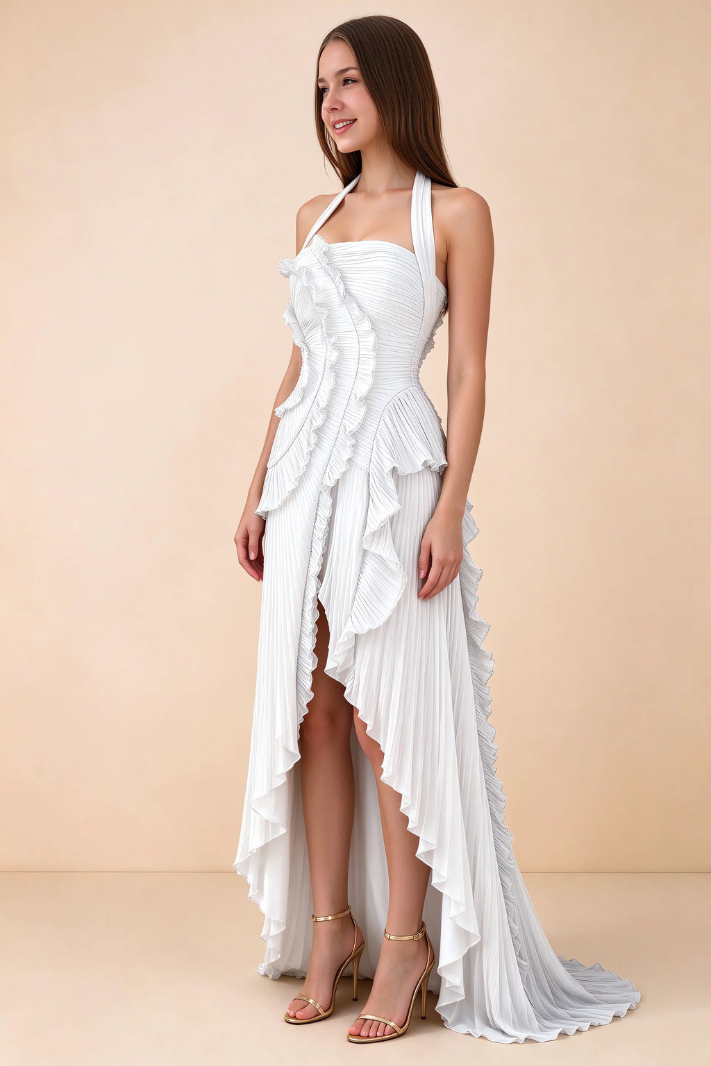 Vestido largo Celeste blanco con volantes plisados, cuello halter y abertura alta