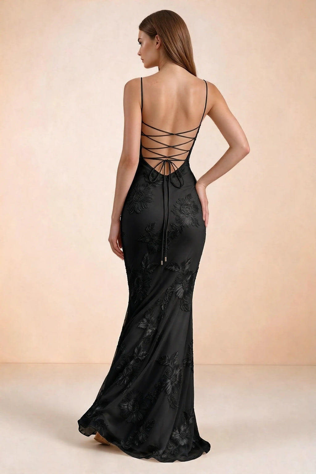 Vestido largo de sirena Celine negro con corsé y bordado floral