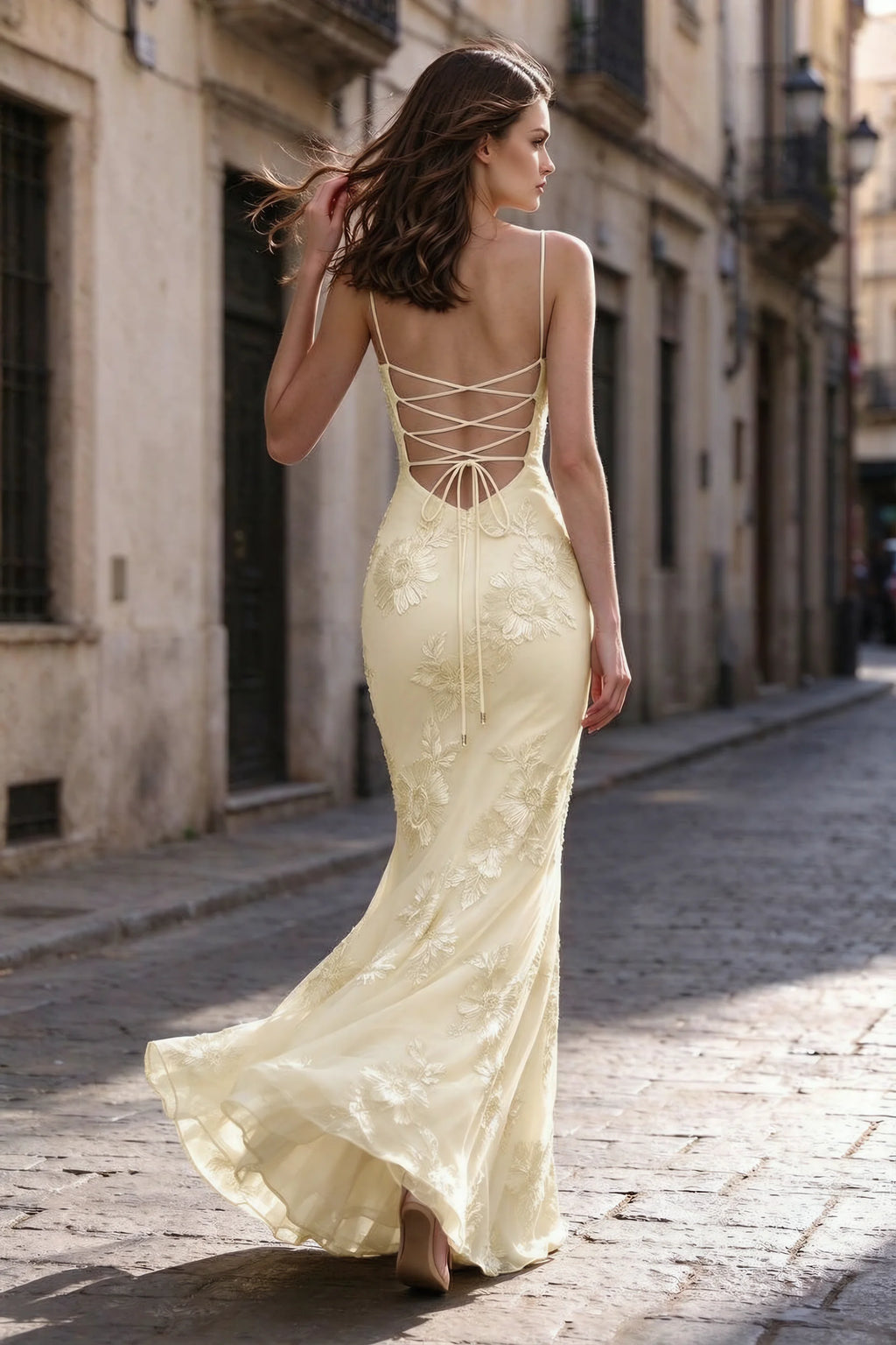 Vestido largo de sirena Celine con corsé bordado de limones y flores