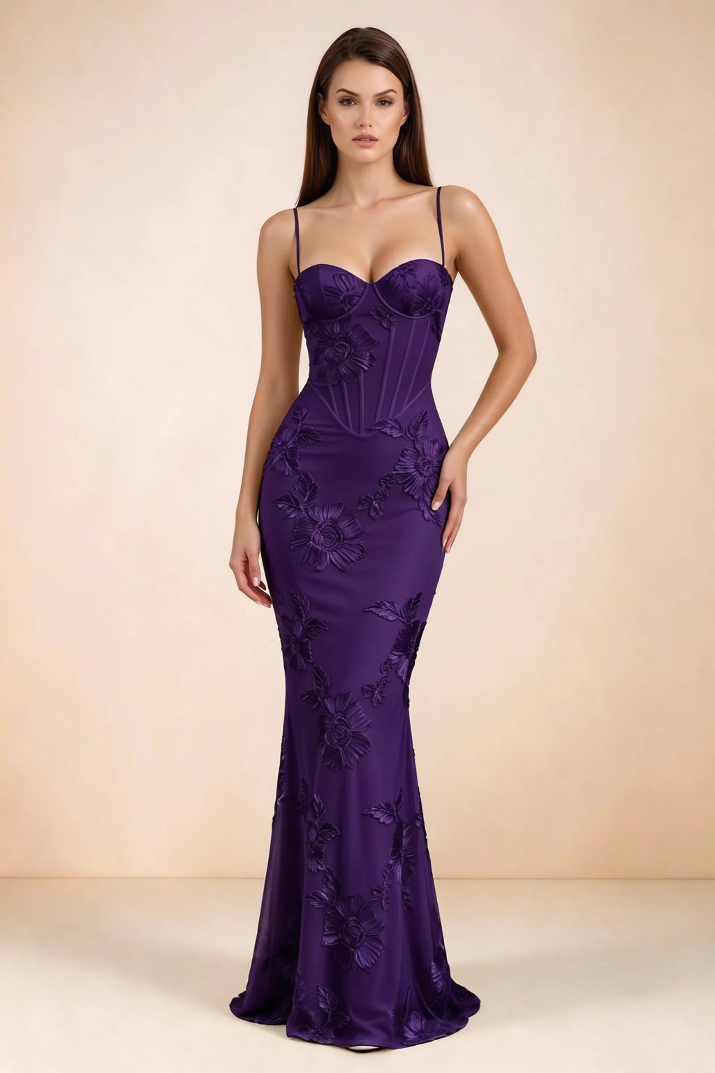 Vestido largo de sirena Celine color ciruela con corsé y bordado floral