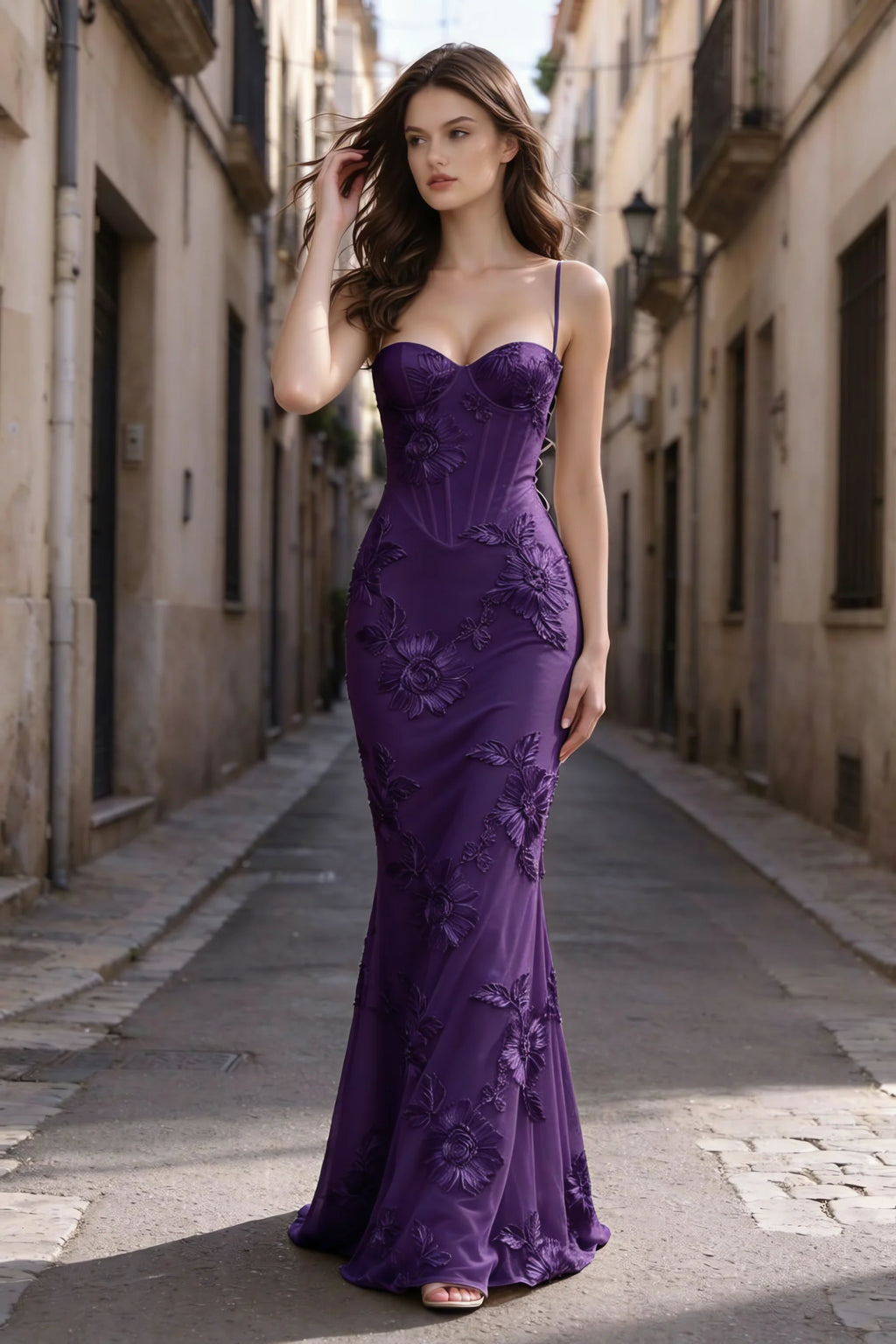 Vestido largo de sirena Celine color ciruela con corsé y bordado floral