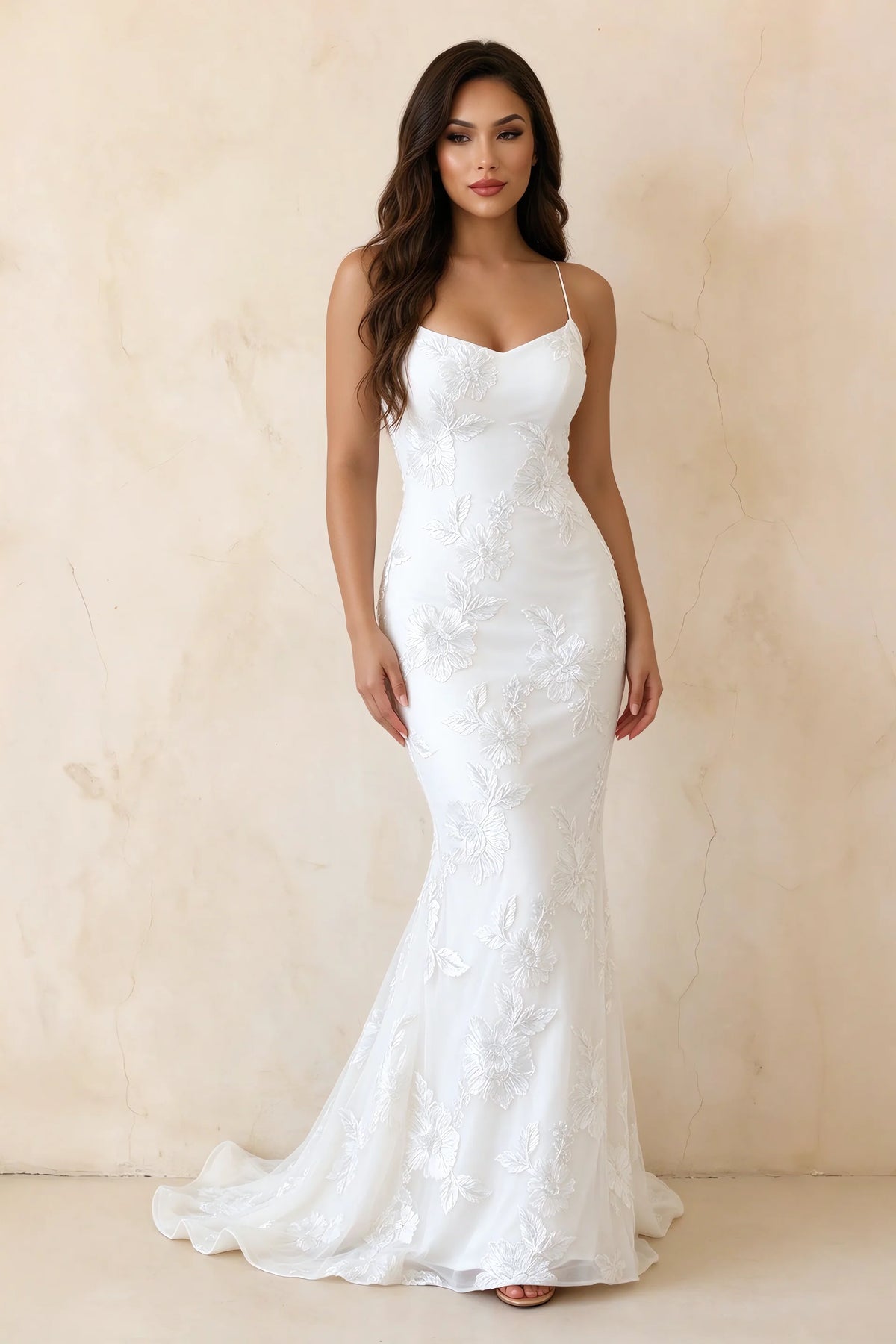 Vestido largo de sirena Cordelia blanco con apliques florales