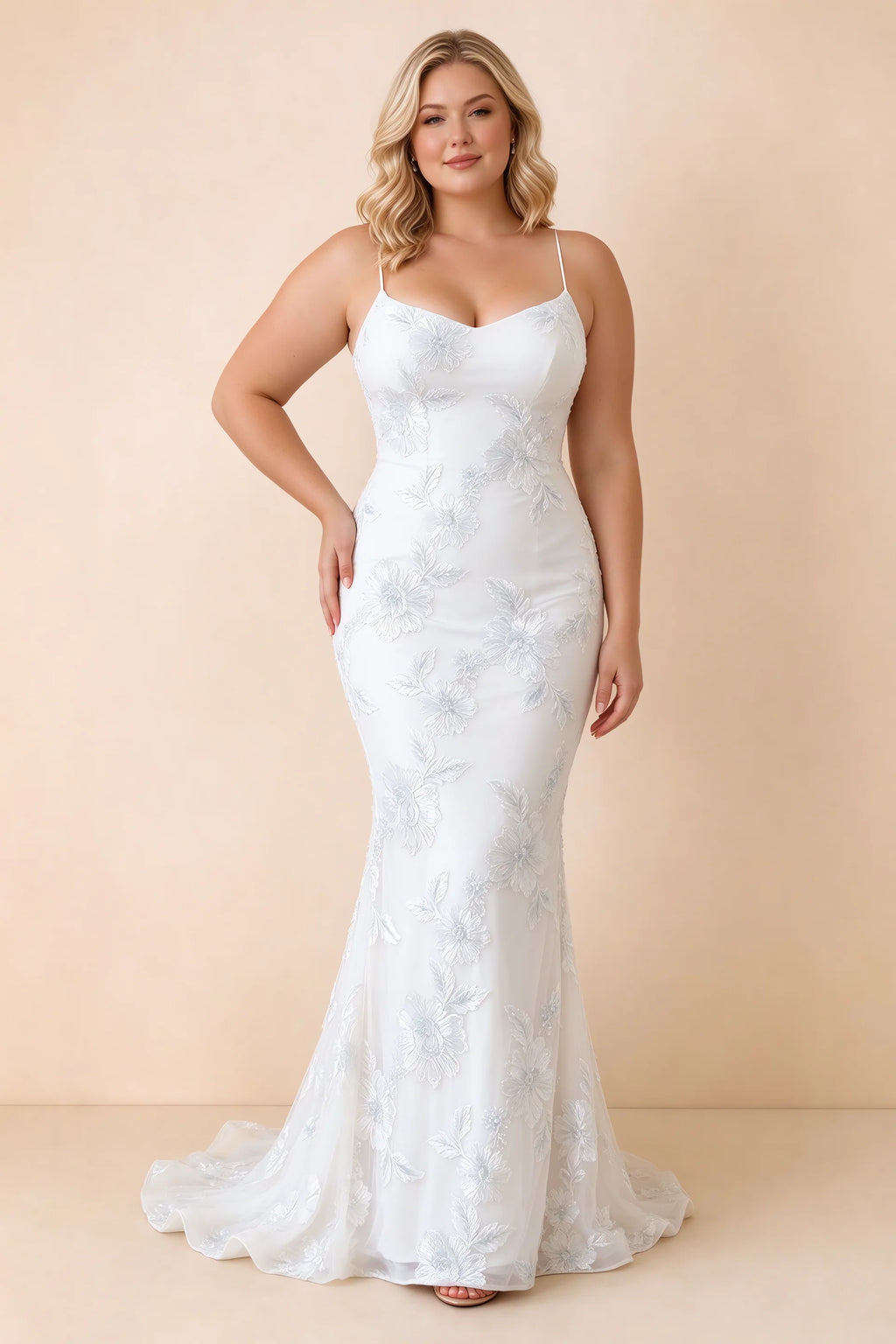 Vestido largo de sirena Cordelia blanco con apliques florales