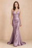Vestido largo de satén Elodie color glicinia, fruncido, con escote en V y corte sirena