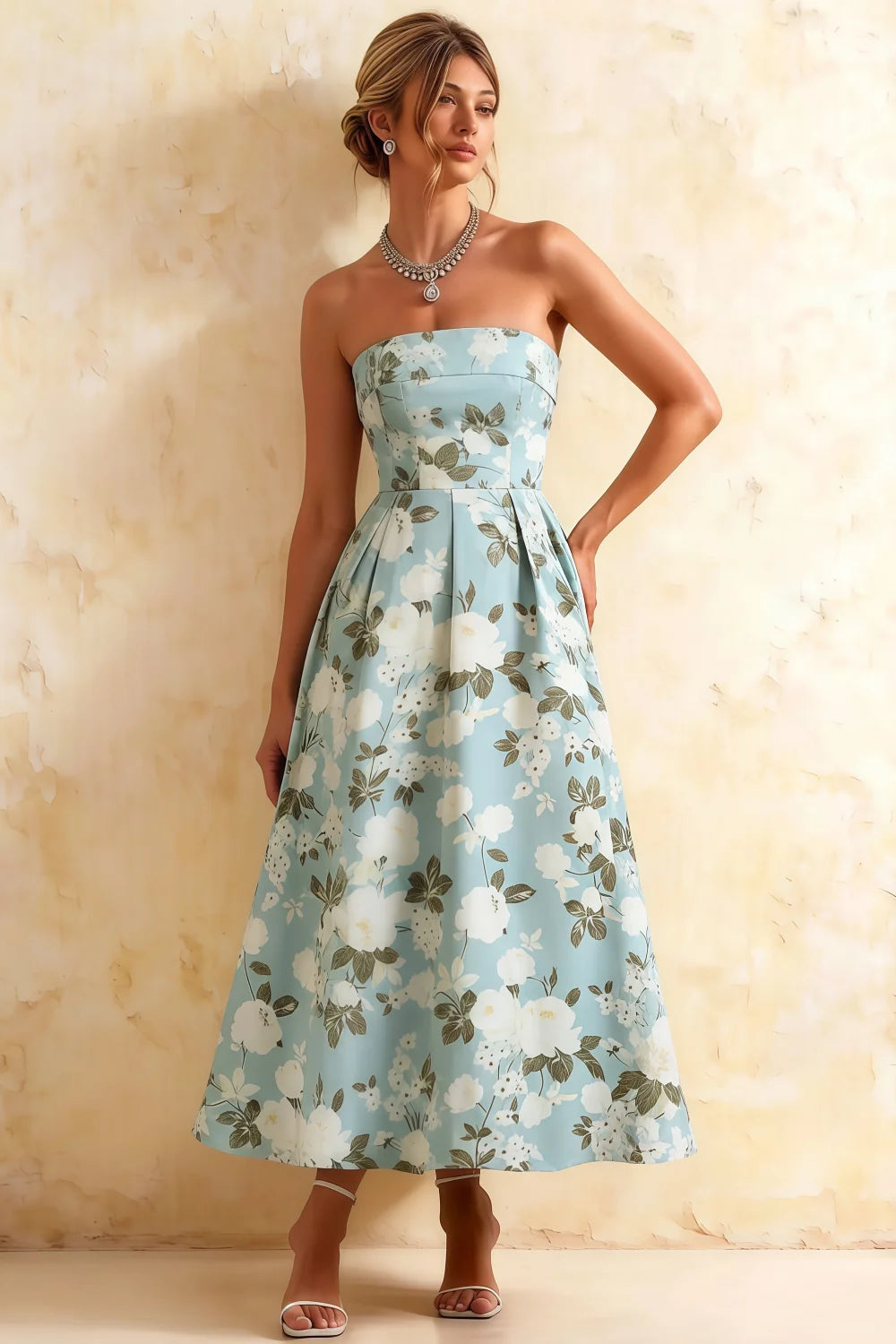 Vestido midi sin tirantes evasé floral azul Gwen Imagen principal del producto