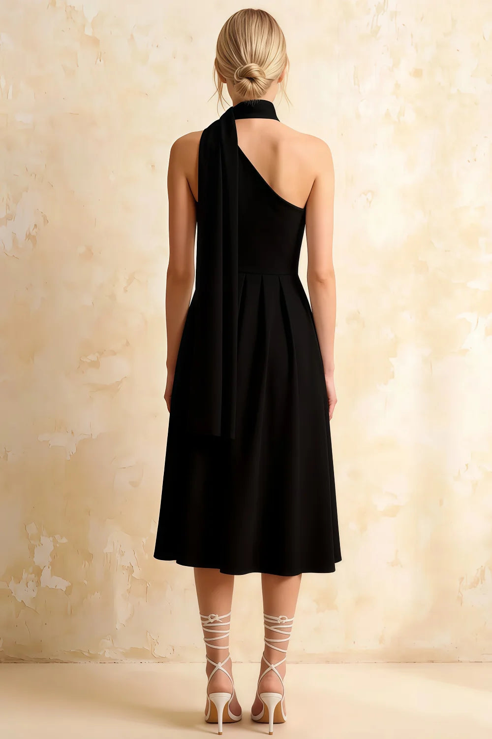 Vestido midi negro asimétrico Helen con detalle de pañuelo