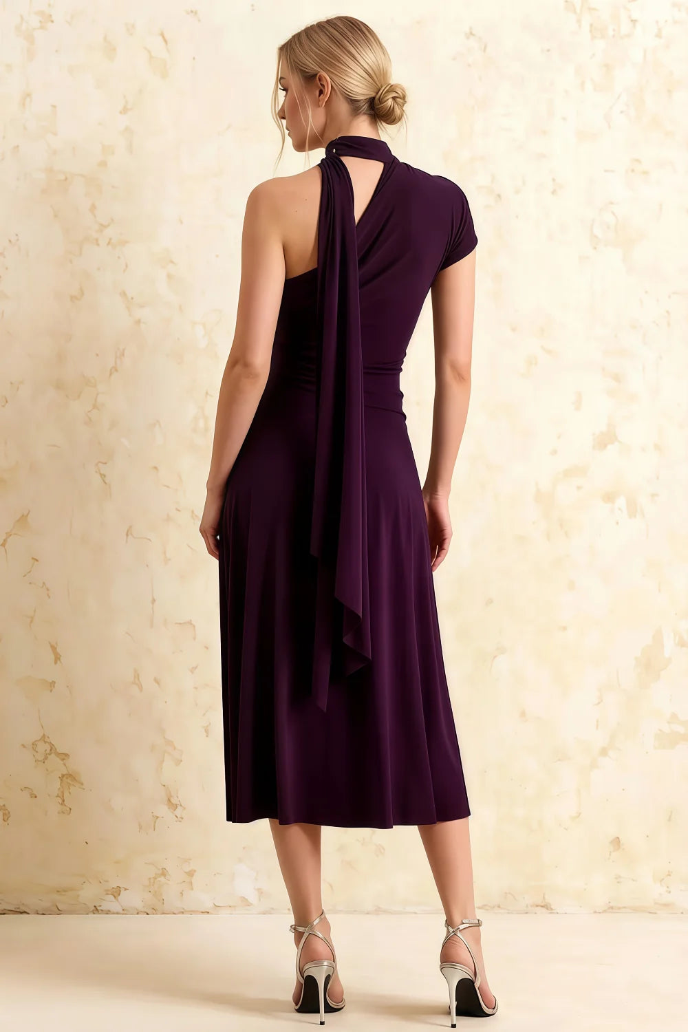 Vestido midi de cuello asimétrico Ida Grape con detalle de bufanda
