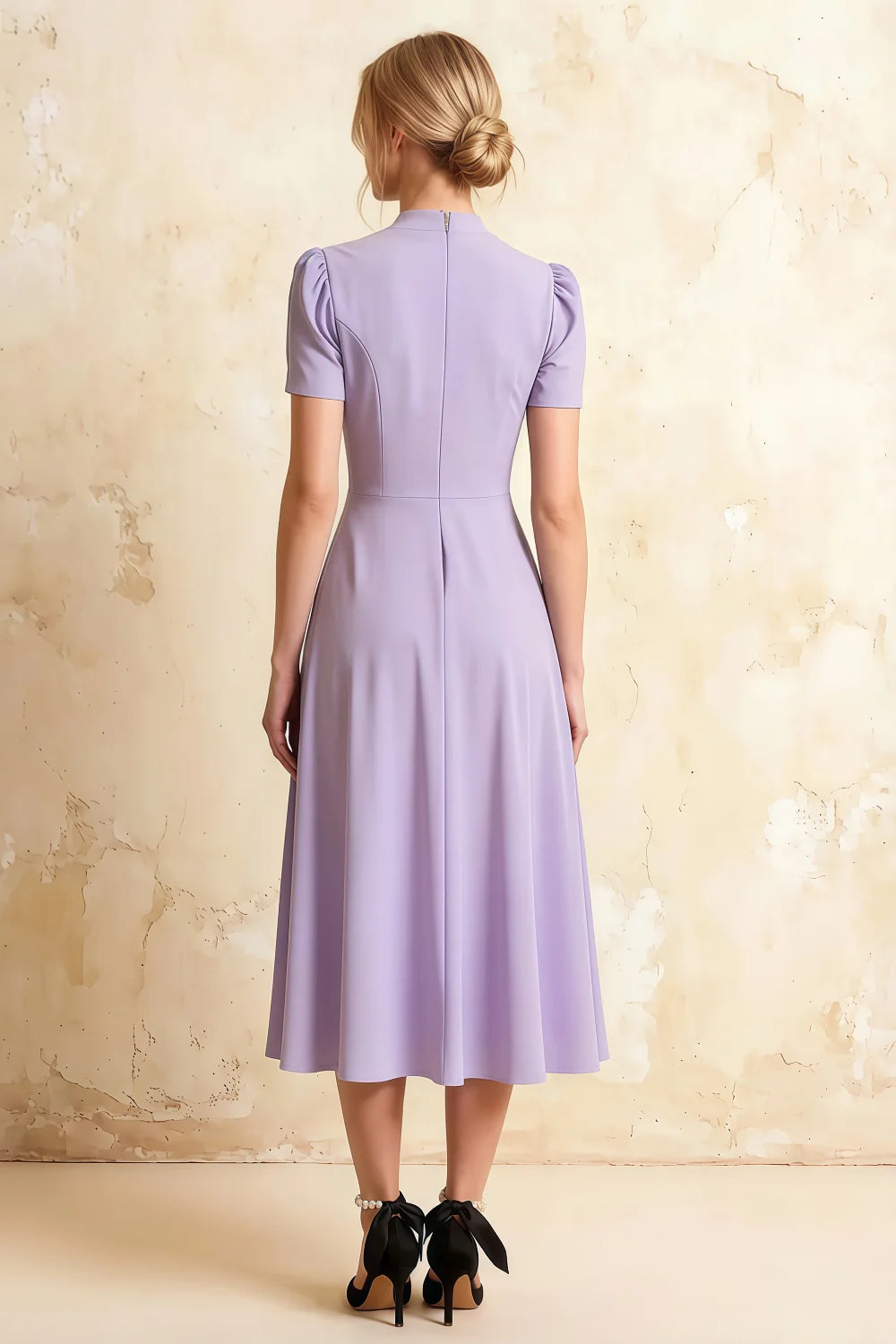 Vestido midi Iris Lavender de cuello alto en crepé de buceo