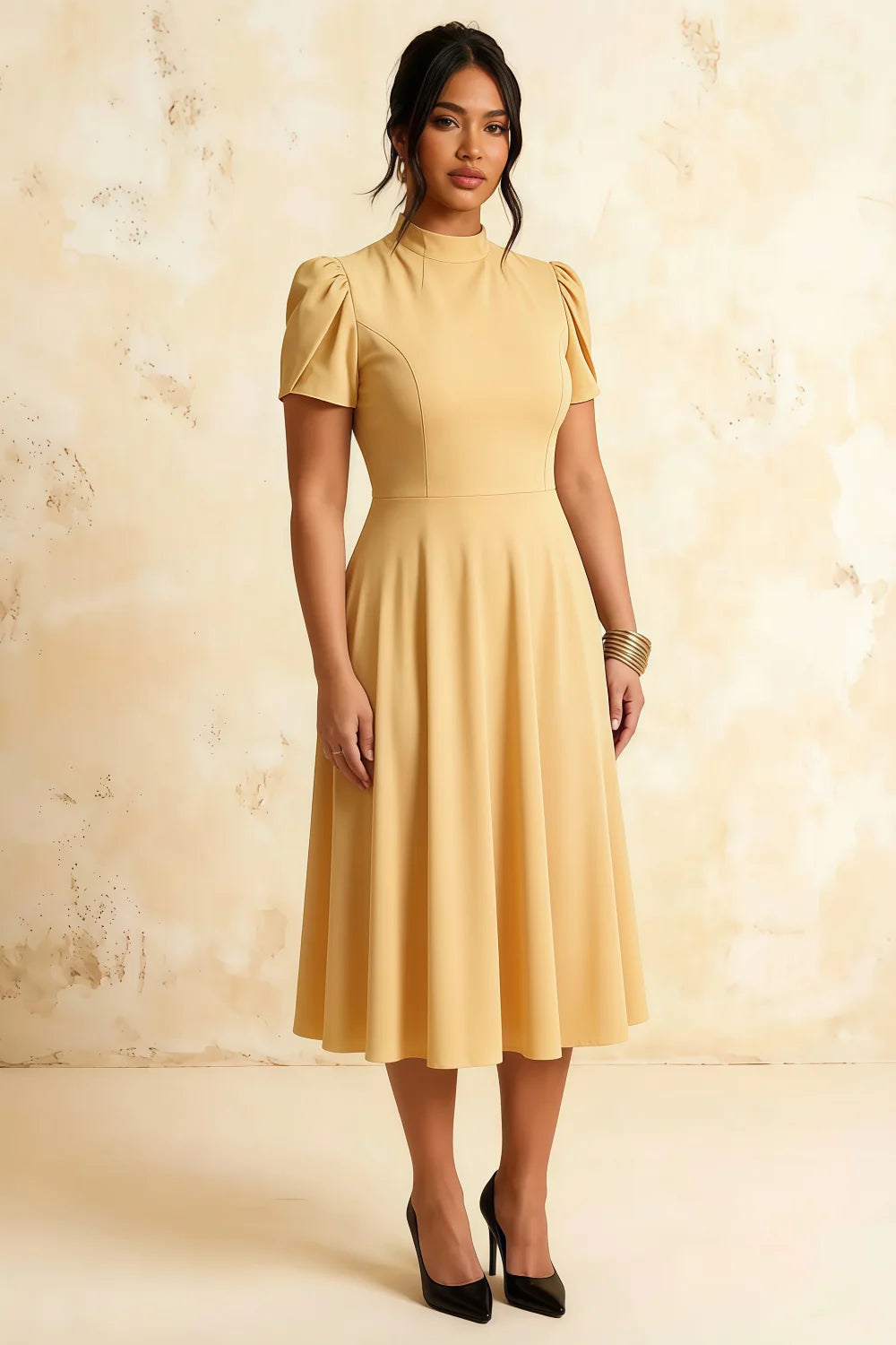 Vestido midi Iris amarillo de crepé scuba con cuello alto
