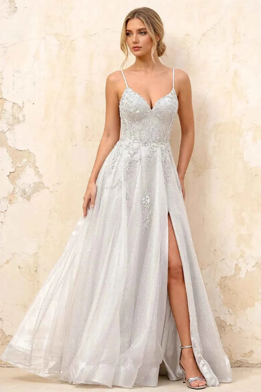 Joanna Glitter White Tulle Beaded Maxi Dress Imagen principal del producto