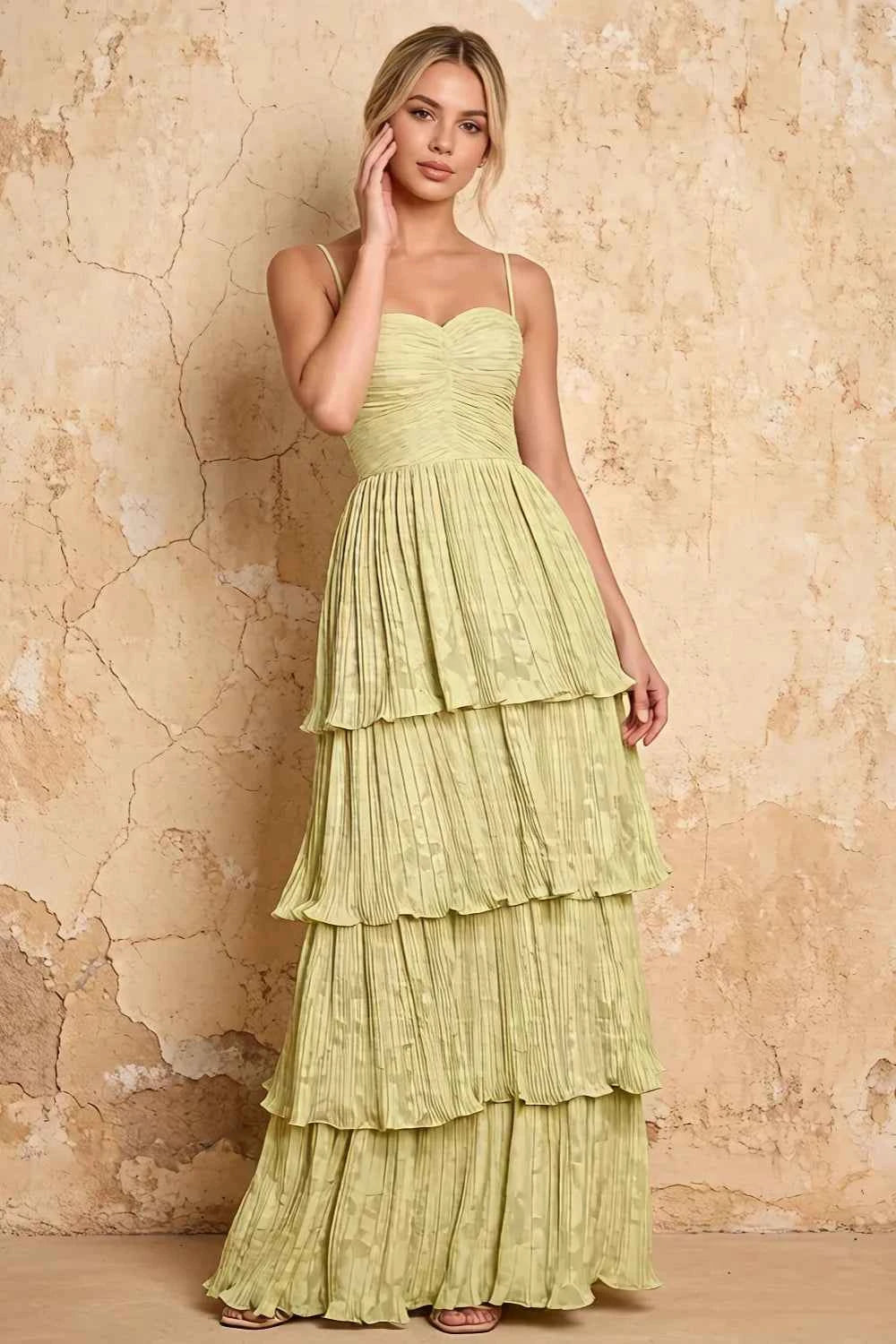 Julia Light Yellow Floral A-Line Ruffle Maxi Dress Imagen principal del producto