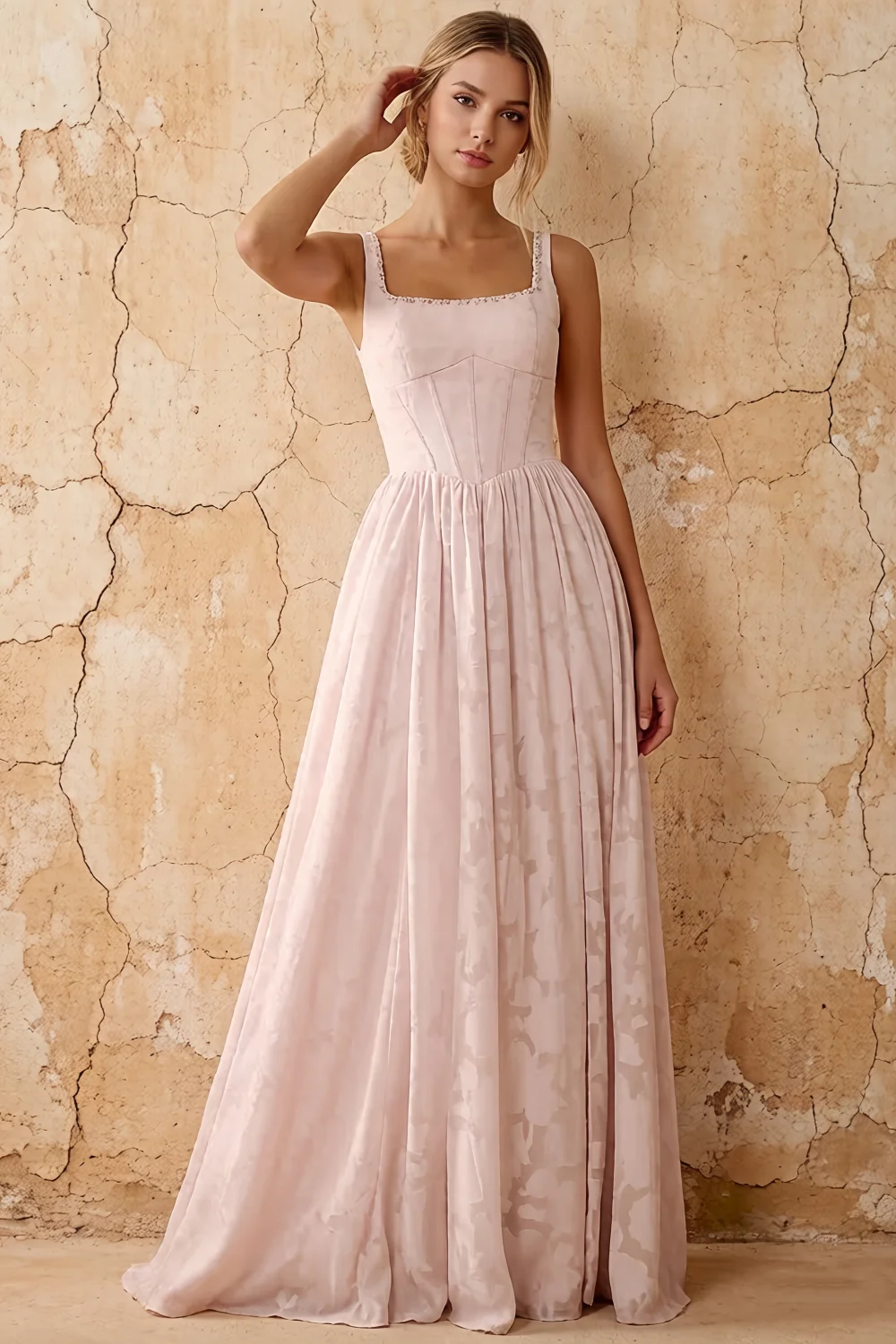 Vestido largo Kimberly rosa jacquard de perlas con cuello cuadrado