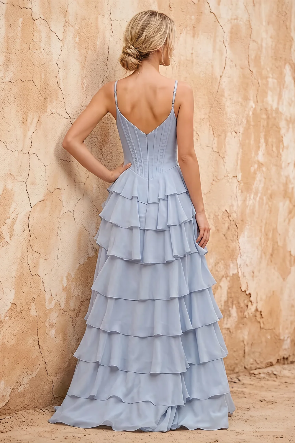Vestido largo con corsé y volantes de chifón azul claro Lisa