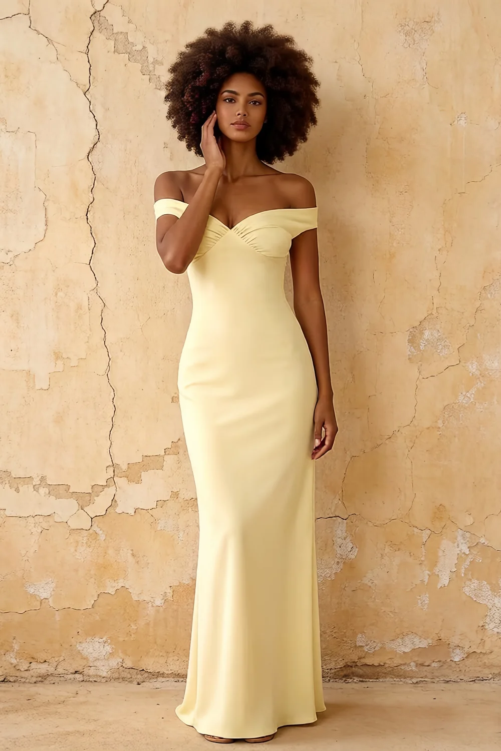 Vestido largo de satén con hombros descubiertos Marina Lemon Sorbet